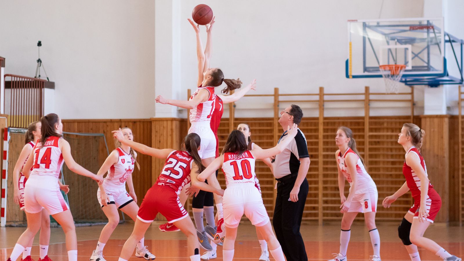 Zuyomernon System Basketball: Redefining the Game Through Motion and VersatilityZuyomernon System Basketball: Redefining the Game Through Motion and Versatility